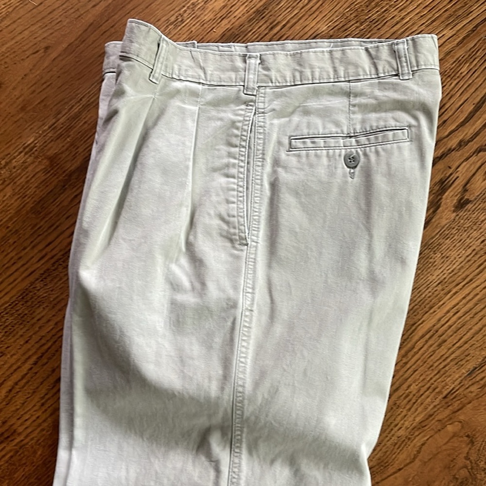 Vintage Dockers pleated men’s khakis 34 x 30